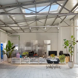 HYPER HOUSE